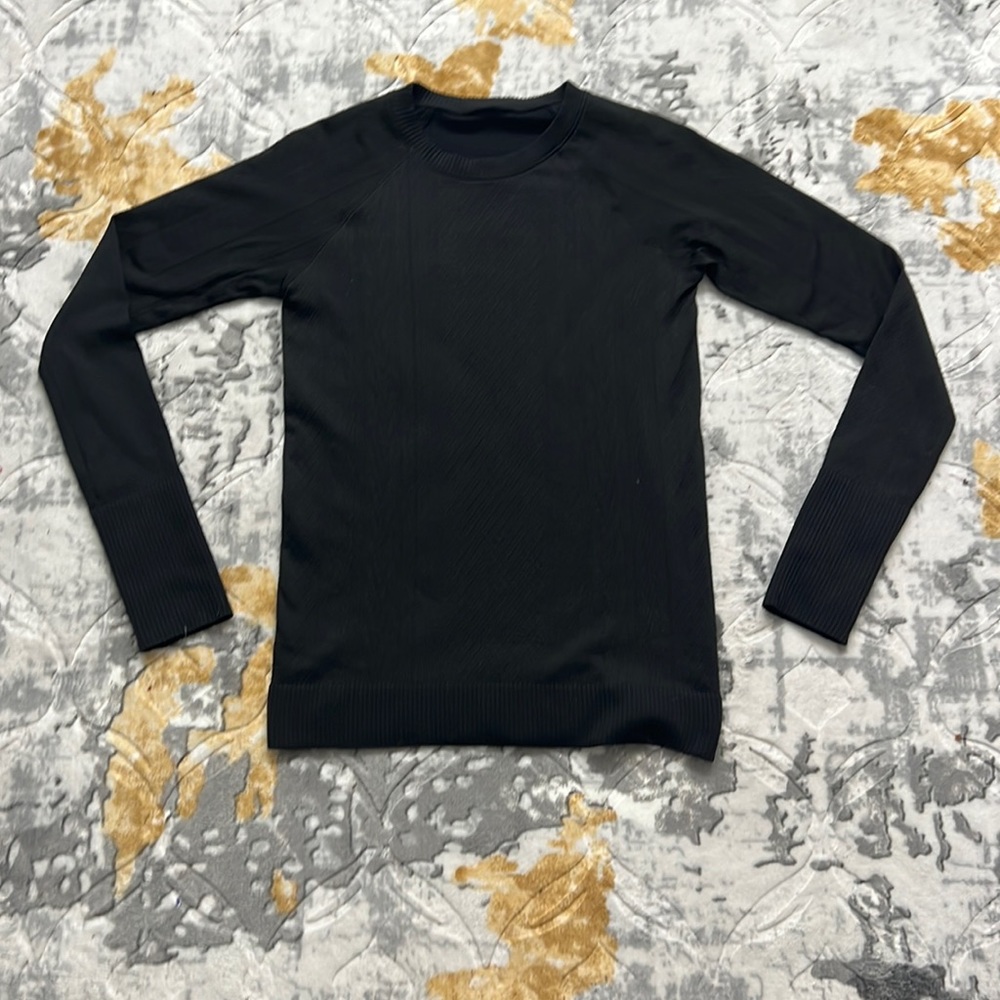 Lululemon black sweatshirt